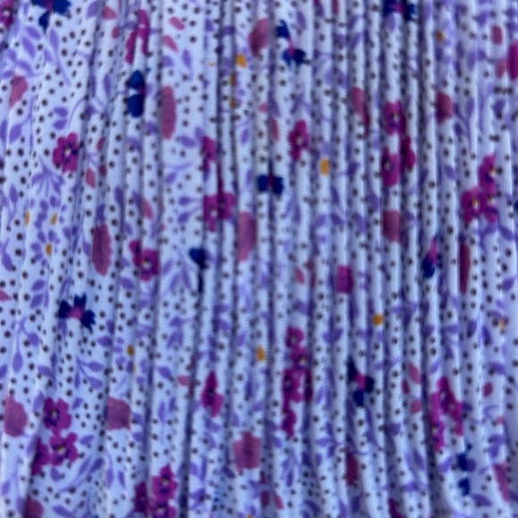 Vintage, floral, pleated, long sleeve dress, retro, feminine - Picture 7 of 9